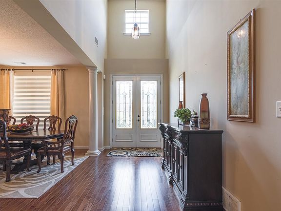 Awesome, welcoming entryway!