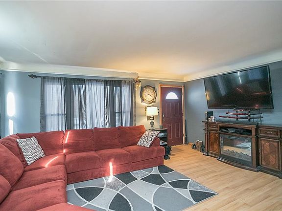 4th image of 5507 Big Creek Pkwy