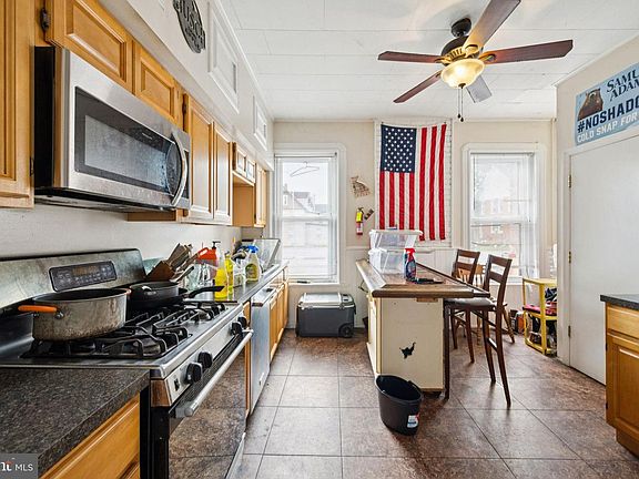 4th image of 1157 Memorial Ave