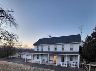 5526 Ridgeview Dr, Harrisburg, PA 17112