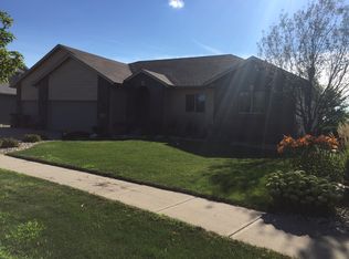 6313 S Limerick Cir, Sioux Falls, SD 57108