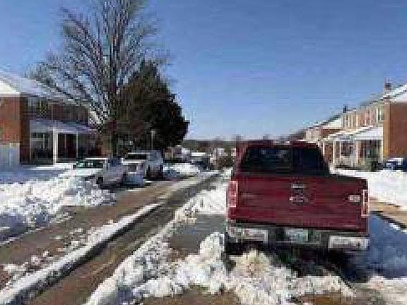 3rd image of 1120 Hollen Rd