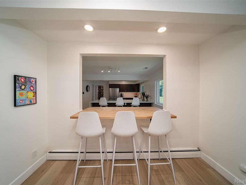 30695 Bruce Ln, photo 11
