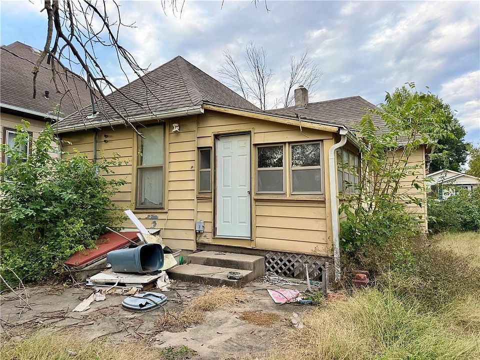 2nd image of 2310 Edmond St