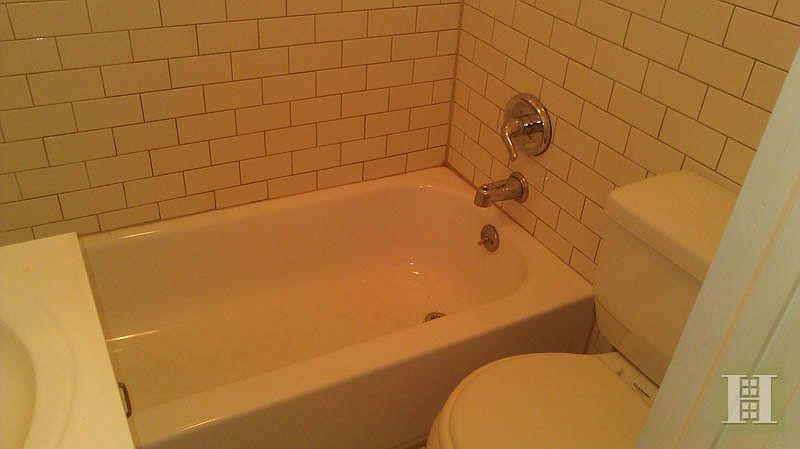 2nd image of 414 E 9th St APT 3
