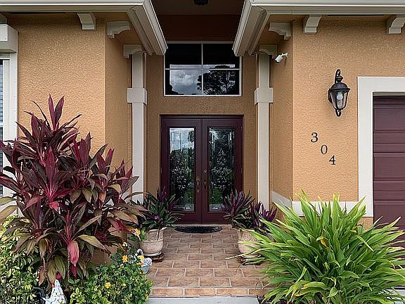 2nd image of 304 Perlita Ave