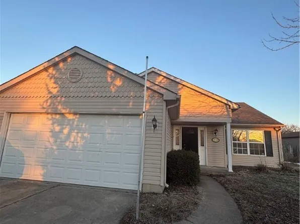 7238 Pinewood Dr, Franklin, OH 45005