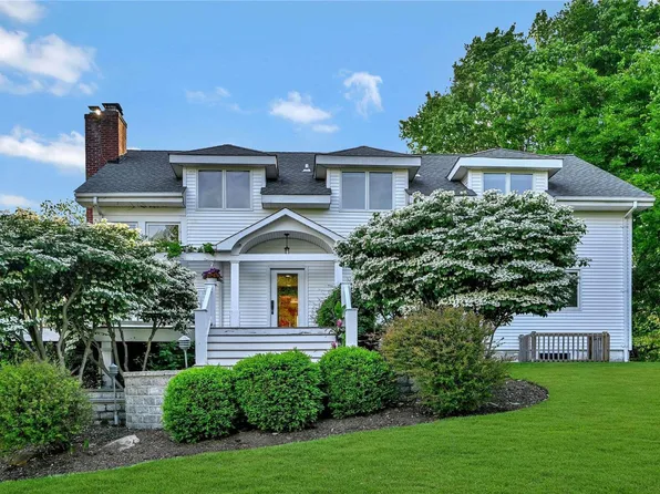 9 Johns Road, Setauket, NY 11733