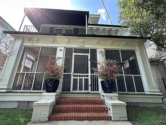 2nd image of 1228 Pine St