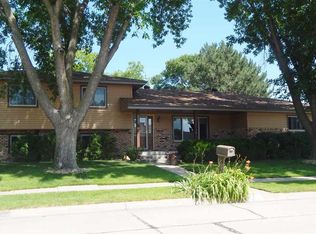 3155 Fairlane Ave, Columbus, NE 68601
