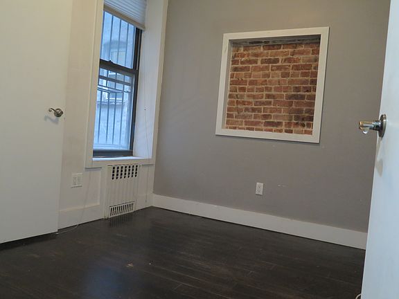 5th image of 154 Rogers Ave APT 4R