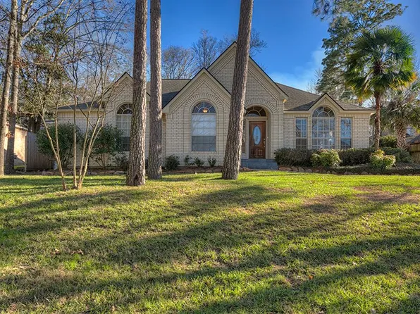 127 Lakeside Dr, Montgomery, TX 77356