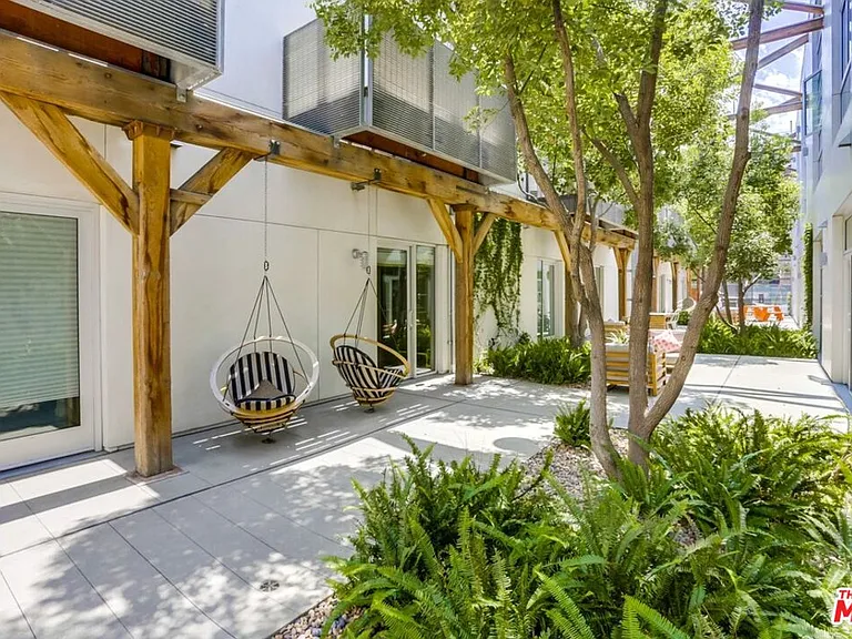 527 Molino St #310 — Photo 20