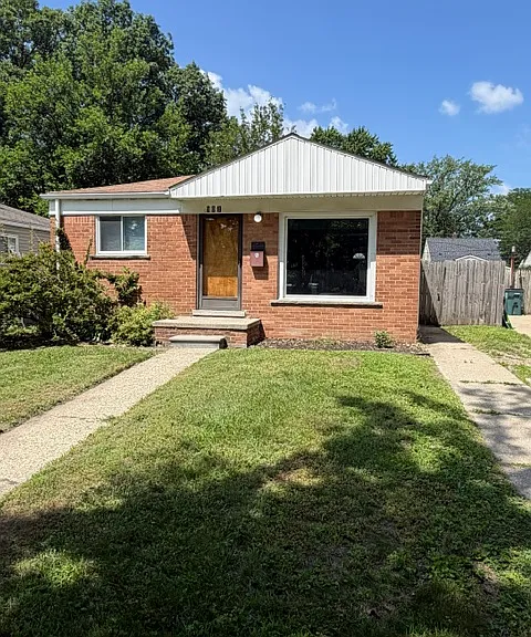 901 Symes Ave — Photo 1
