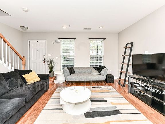 3rd image of 5102 Donovan Dr