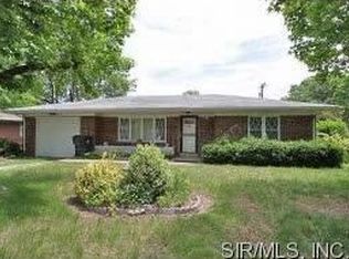 1238 Cynthia Dr, Belleville, IL 62220