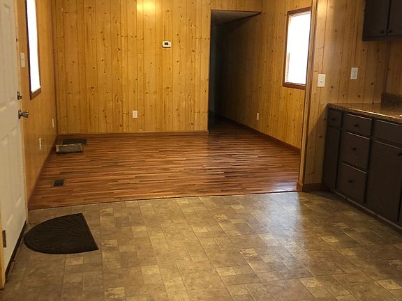 4th image of 111 Fleming Ln #111