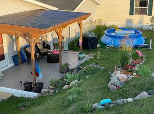 306 Troy St SW, Cedar Rapids, IA 52404