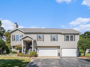 4041 Deer Run Trl, Holly, MI 48442