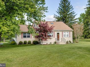 34 Fenton Ln, Chesterfield, NJ 08515