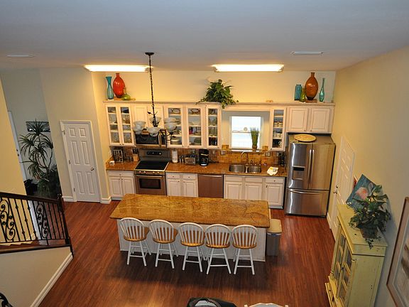 5th image of 648 E Gorrie Dr