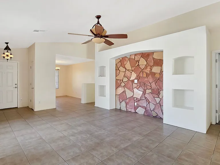 16640 N 153rd Ct — Photo 7