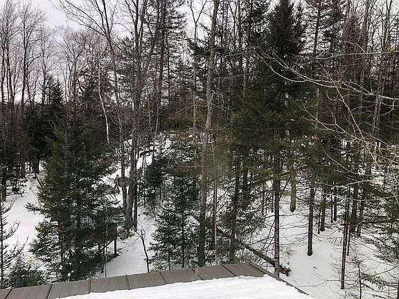 5th image of 648 N Maple Hill Dr