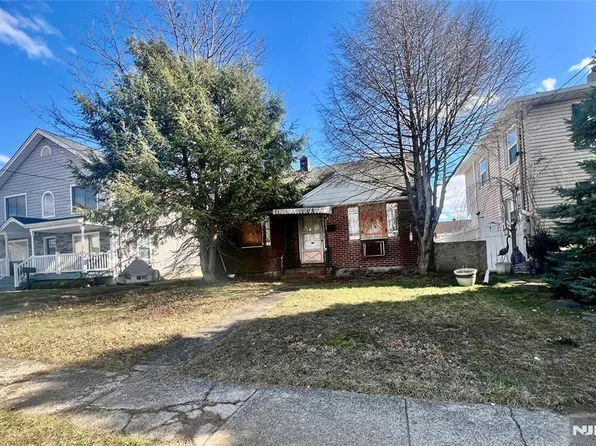 248 Rudolph Ave, Elmwood Park, NJ 07407