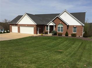 98 Terrace Ln, Washington, MO 63090