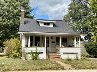 1602 E Jackson St, Bloomington, IL
