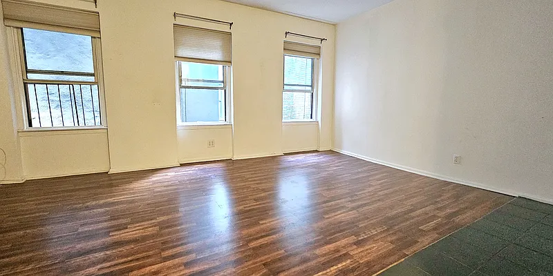 Rented by Oxford Property Group | media 2