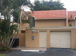 19732 Bobolink Dr, Hialeah, FL 33015