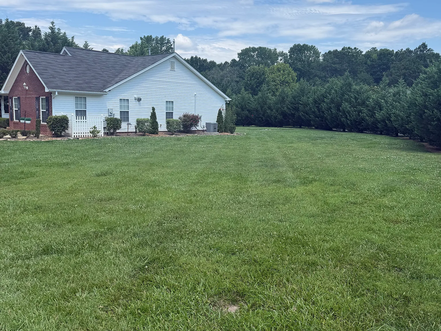 4 bed, 2875 sqft, $2,975 — Photo 3