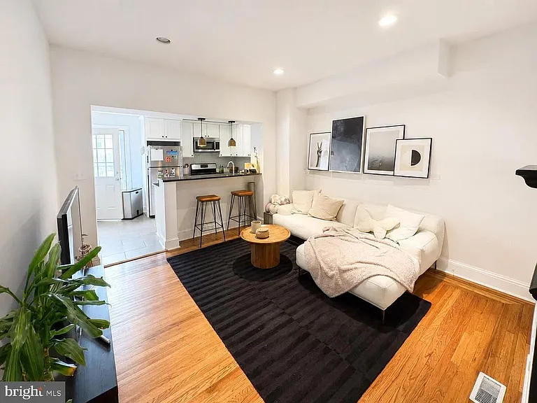3578 New Queen St — Photo 4