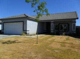 611 New Zealand Dr, Bakersfield, CA