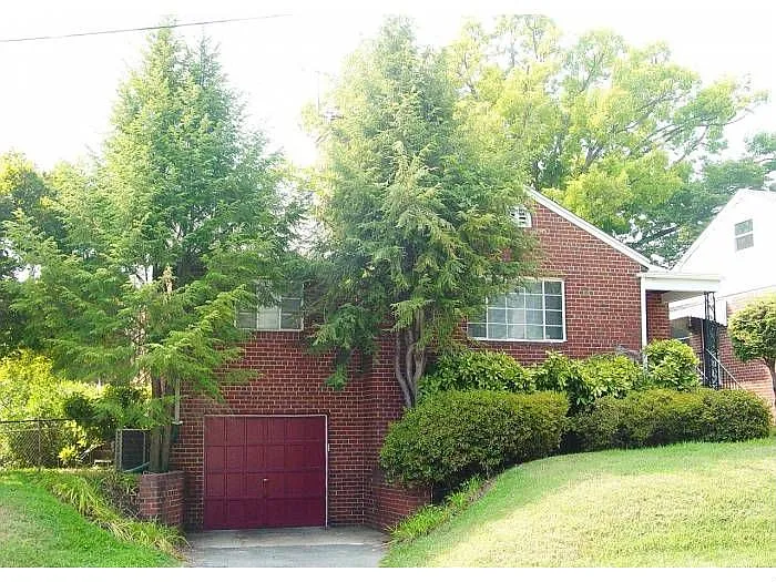 1469 N Gate Rd NW photo 1