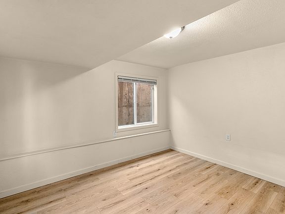 5th image of 216 N K St #4