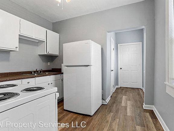 4th image of 9022-24 Cohn St #9024