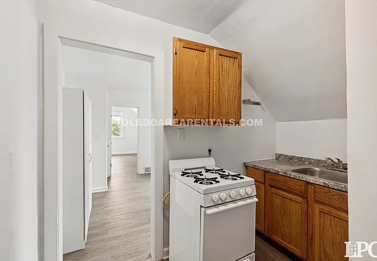 3843 Peru St #3 — Photo 8