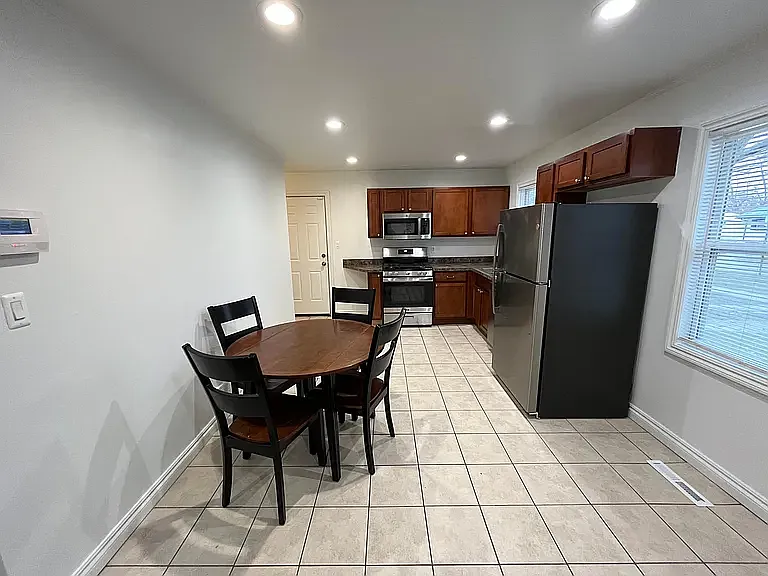 22850 Rosewood Ave — Photo 6