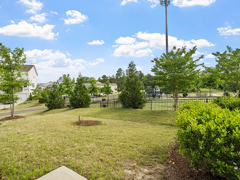 210 Adobe Pl — Photo 9