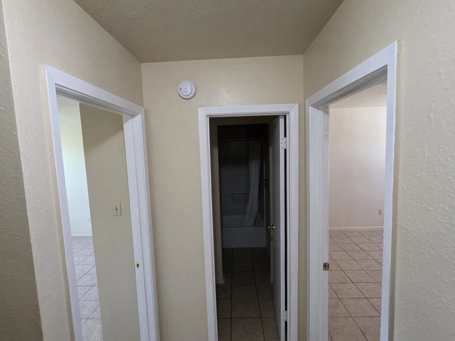 2 bed, 1.5 bath, $1,300 — Photo 4