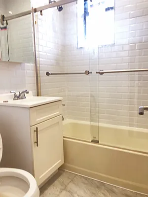 Rented by NY Space Finders Inc. | media 21