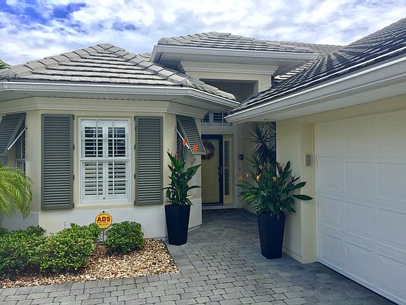 2nd image of 301 Dunmore Ct