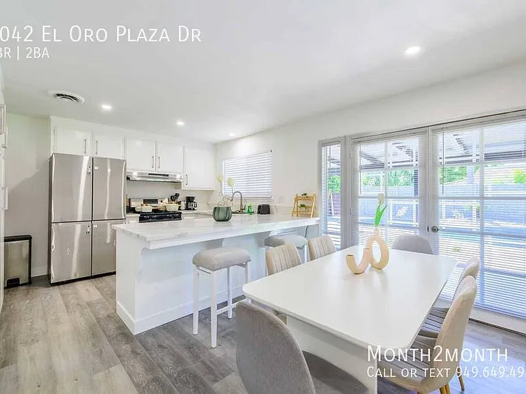 9042 El Oro Plaza Dr — Photo 10