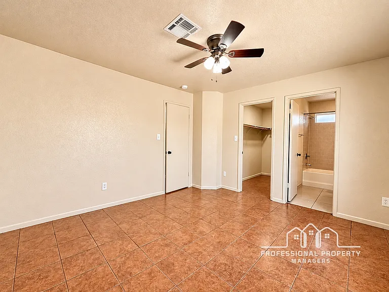 7042 E 36th Pl — Photo 7