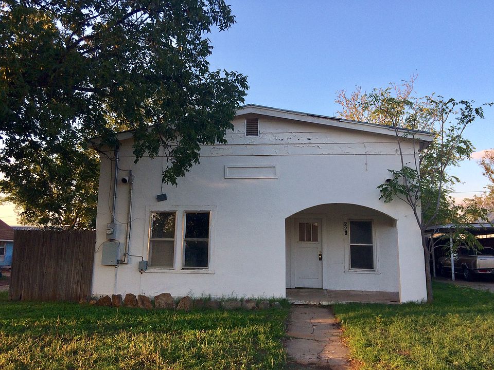 1st image of 228 E 6th St
