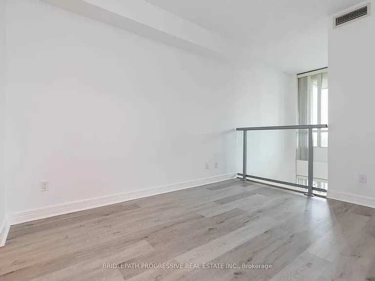 1 Avondale Ave #506 — Photo 18