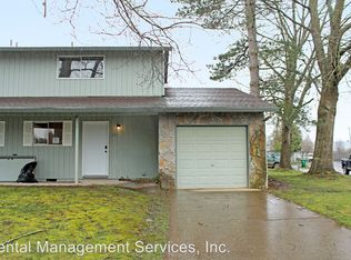 585 NE 18th St, Gresham, OR 97030