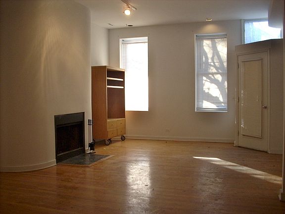 3rd image of 2341 N Janssen Ave #1